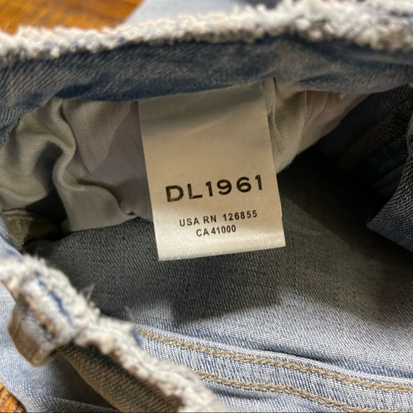 DL1961 Farrow High-Rise Distressed Skinny Jeans - Picture 11 of 12